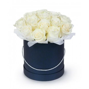 Белые розы 29 шт в подарочной коробке!